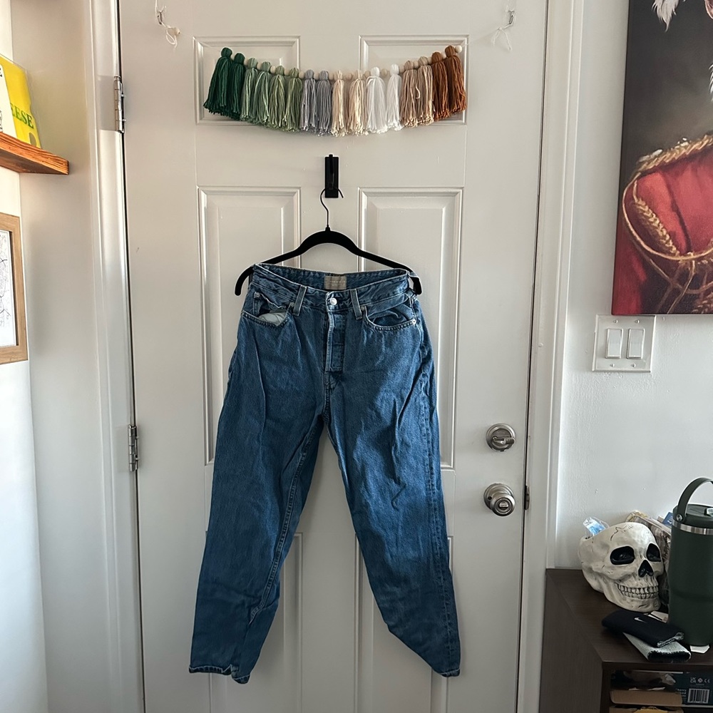 Everlane Curvy ‘90s Cheeky Straight Jean